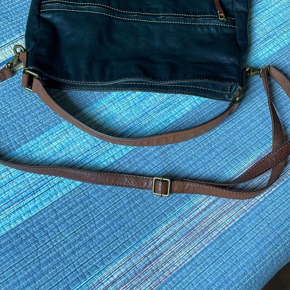 *Sale* Leather Fossil hobo style purse - Picture 4 of 4